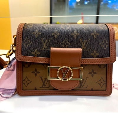 Louis Vuitton® 達芙妮 肩背包